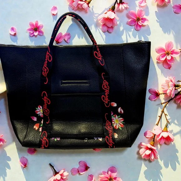 NEW Ed Hardy Black Floral Love Kills Slowly Skull Tattoo Tote With Bag Charm - Picture 2 of 7